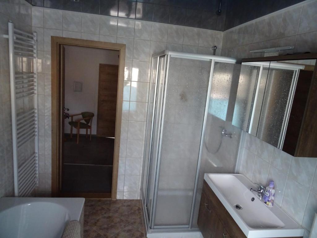 Ferienwohnung Fam. Schwind room 1